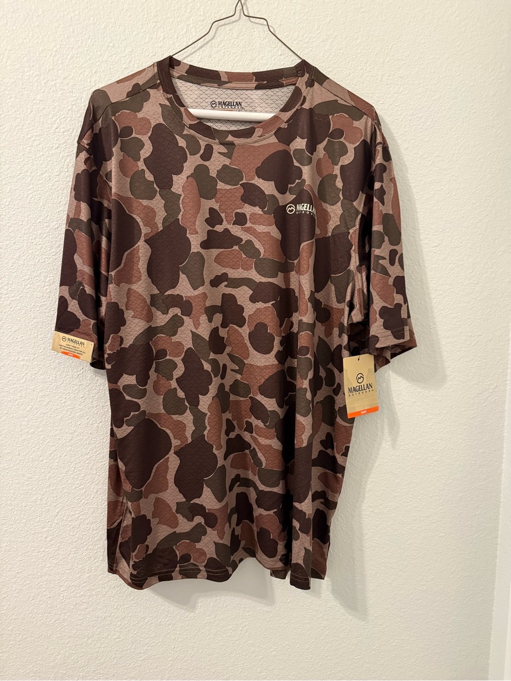 Magellan Outdoors Brown Camo Short Sleeve Performance Tee